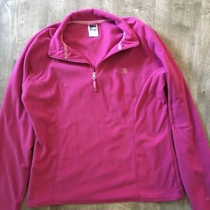 Women’s North Face Pull Over Size Large